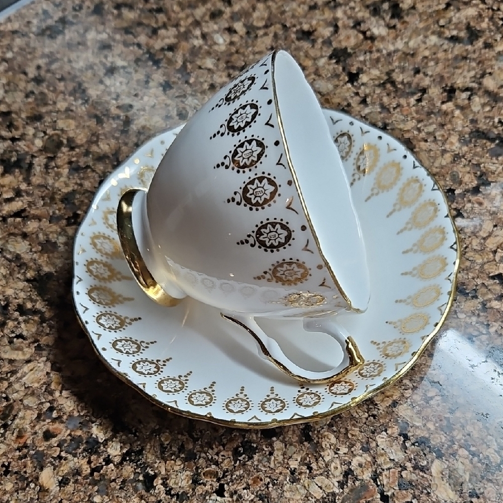 Teacup and Saucer Set - Vintage - Gold and White